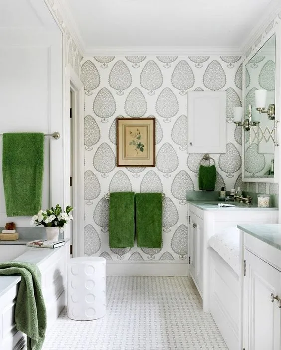 small bathroom decor ideas