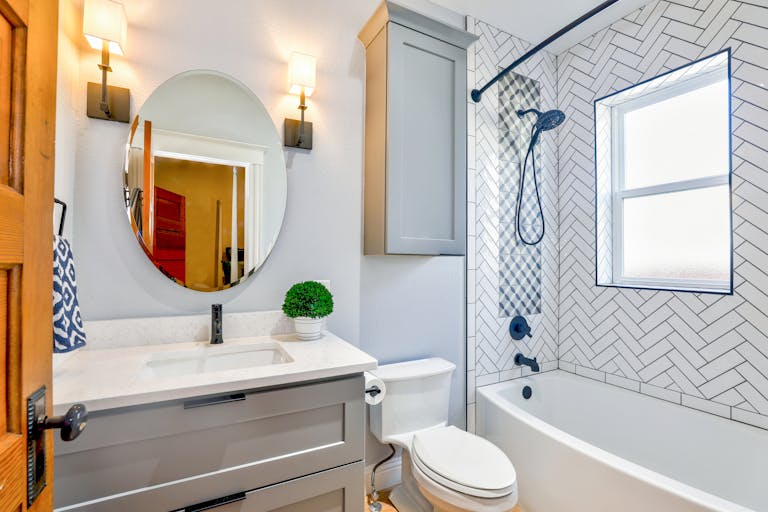 Small Bathroom Decorating Ideas – 27 Small Bathroom Decor Ideas to Transform your Small Bathroom