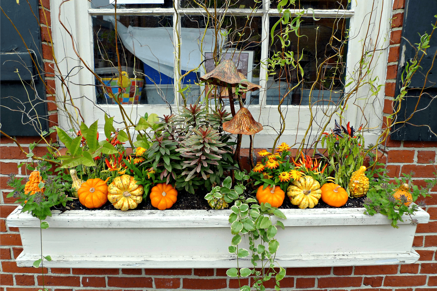 outdoor fall decor