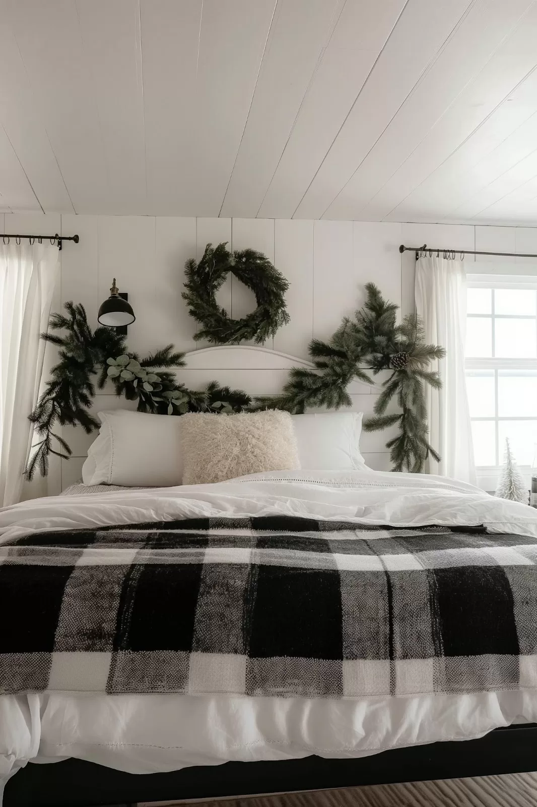 Christmas bedroom 