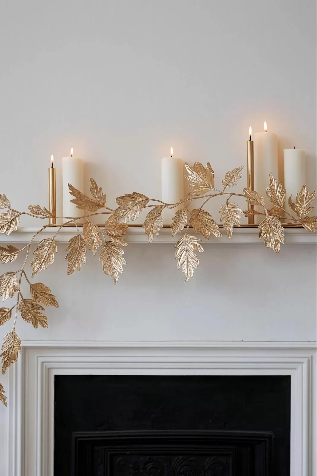 winter mantel decor